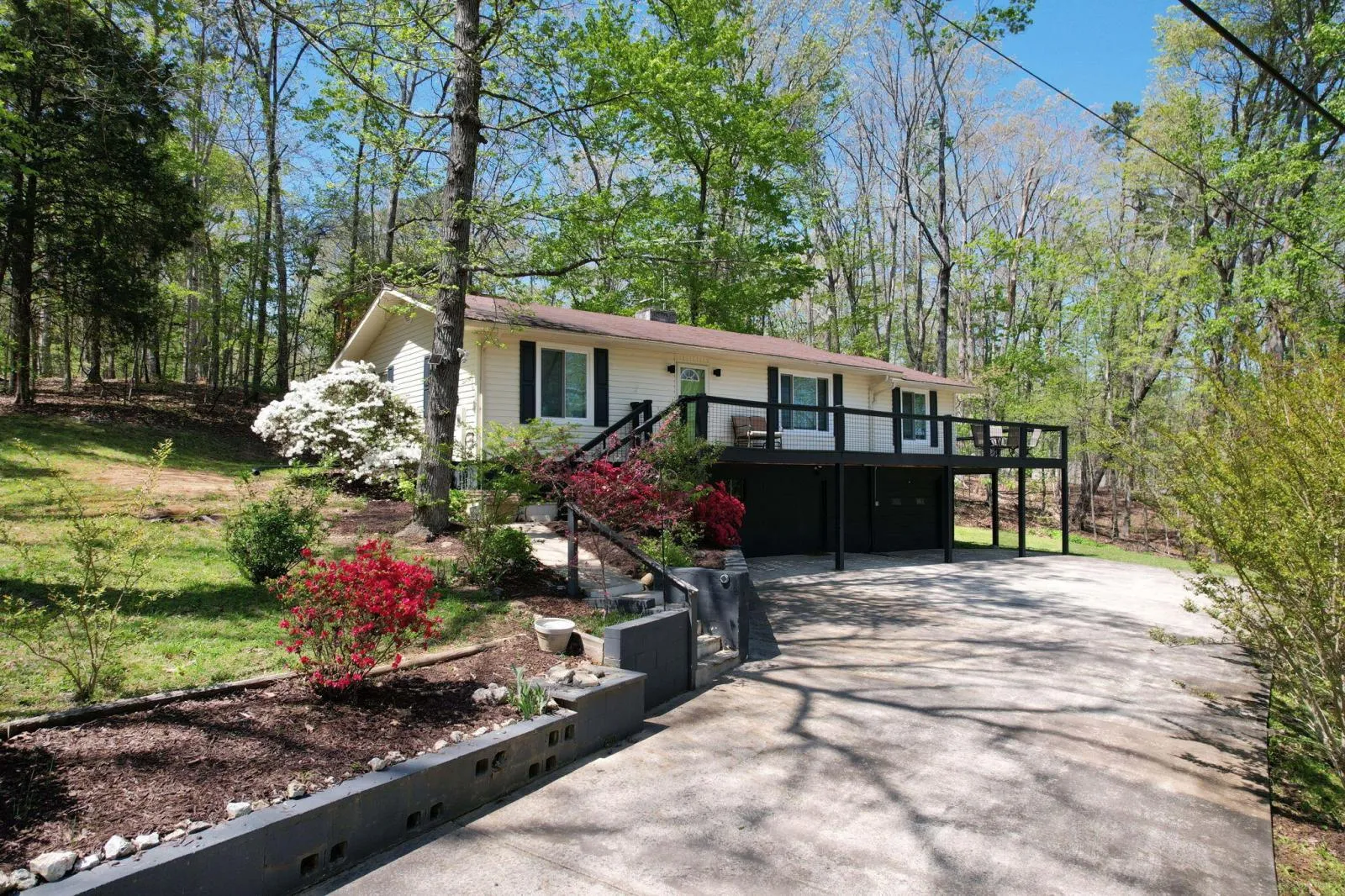 Home at 539 Apollo Drive in Spring City, TN